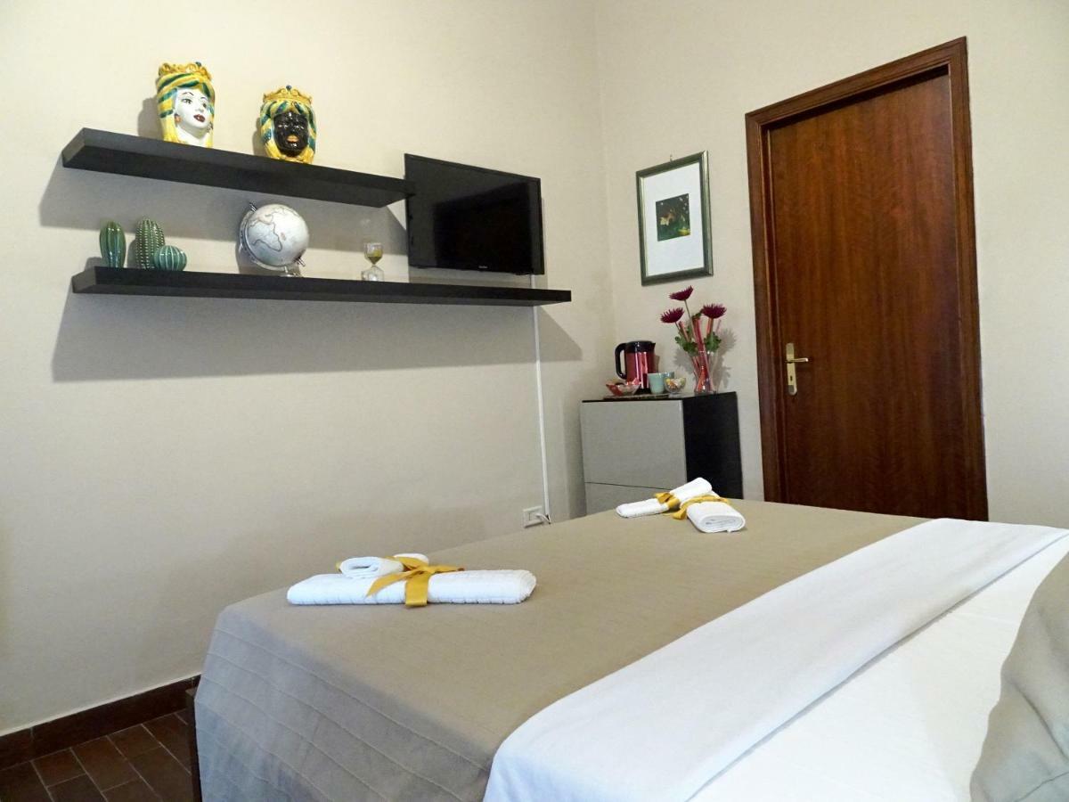 Guest House Le Ginestre Dell'Etna Belpasso Exterior photo