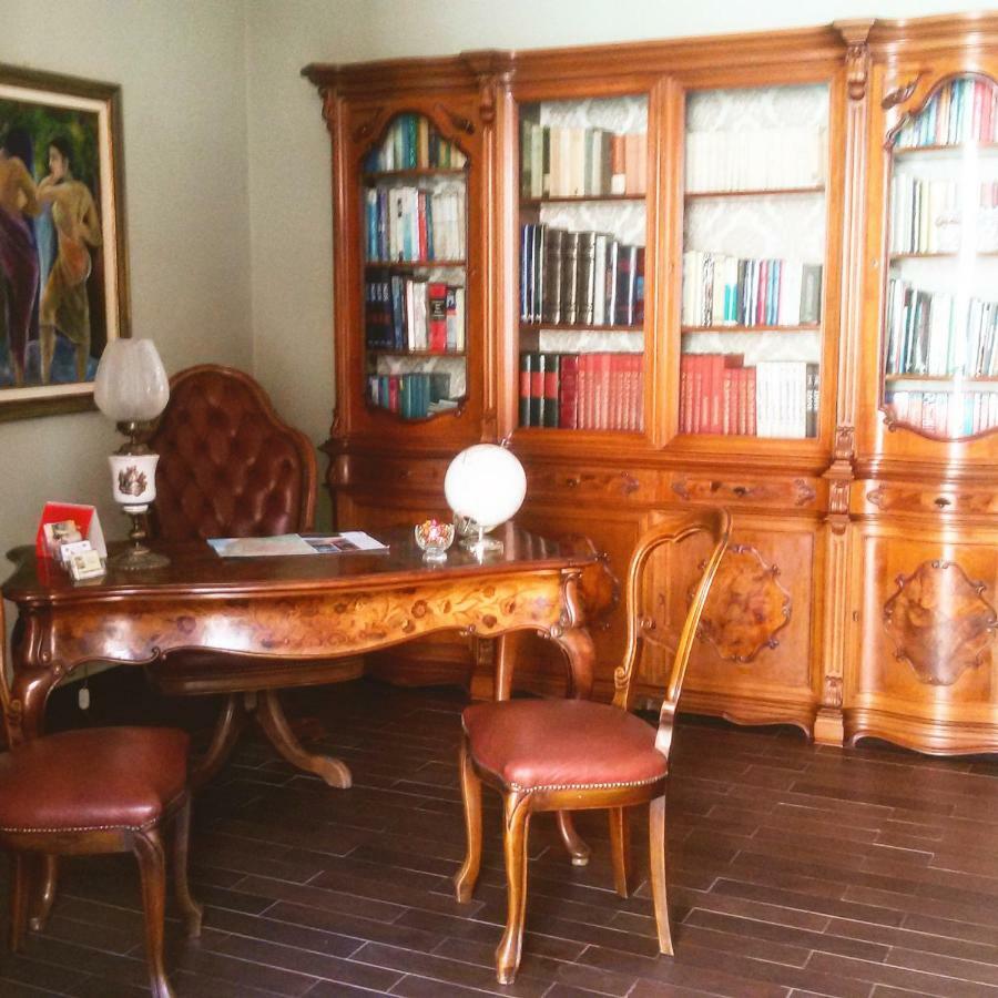 Guest House Le Ginestre Dell'Etna Belpasso Exterior photo